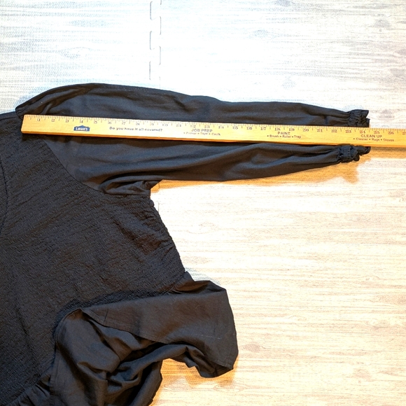 Old Navy Womens Smocked Blouse/Top V-Neck Long Puff Sleeve Black Casual Sz XXL - Picture 6 of 8